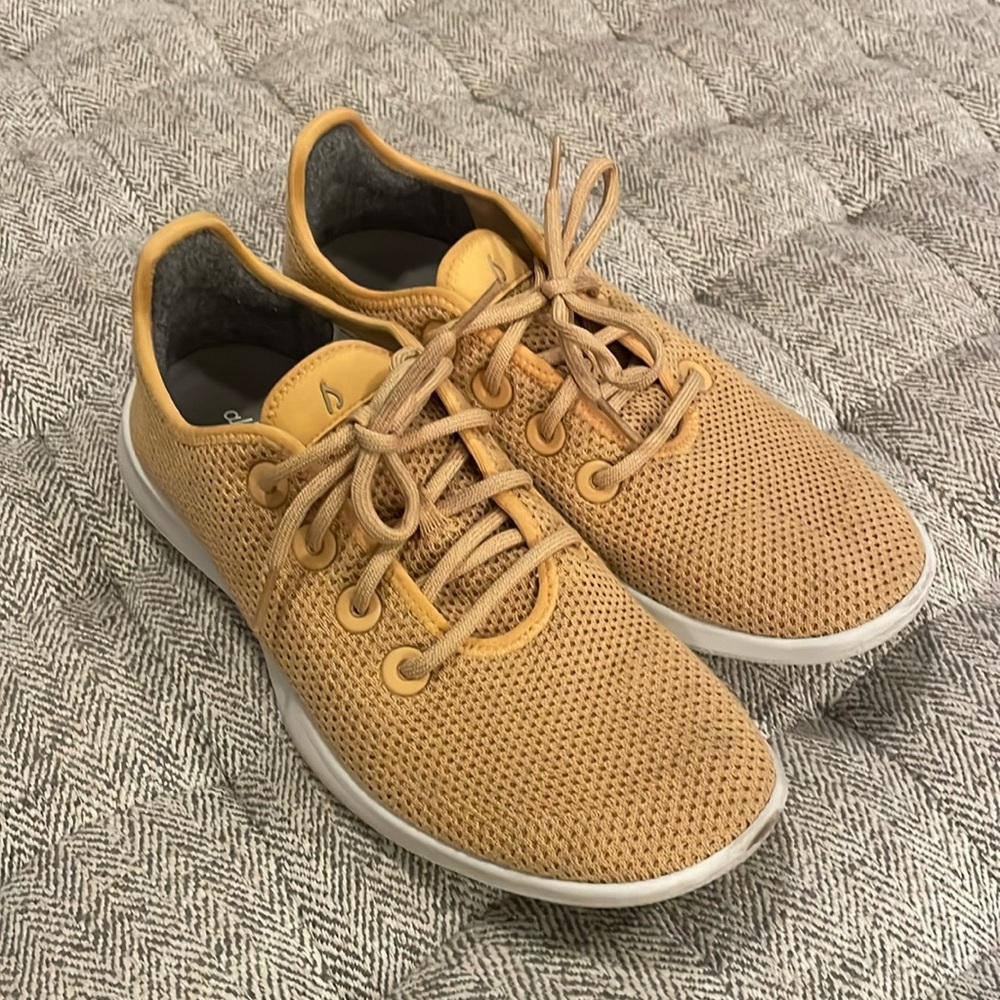 Allbirds Tree Runners size 9